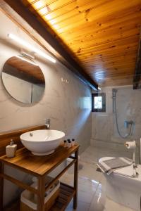 A bathroom at Barbara house