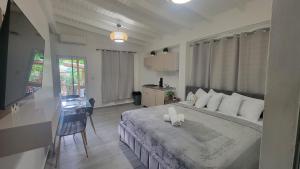 Ένα ή περισσότερα κρεβάτια σε δωμάτιο στο Casita Almendro-Apartment With Heated Pool +32 φωτογραφίες