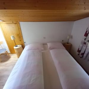Ліжко або ліжка в номері Gasthof Innerwalten