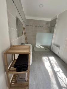 Koupelna v ubytování Le Carmagnol + 16 fotografií