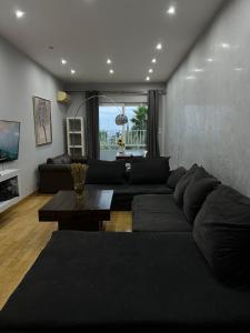 Posezení v ubytování Marina Zeas Seaview House-MarinaQ