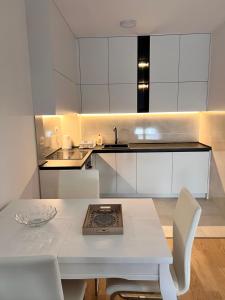 Nhà bếp/bếp nhỏ tại Apt Nina Centar