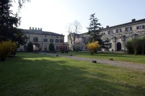 A garden outside Agriturismo Corte Virgiliana