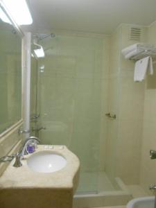 Bathroom sa Apart hotel condor suite