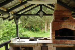 ビクトリアにあるCasa Podraguの時計付きレンガオーブン