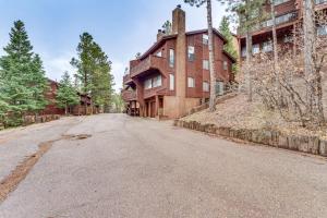 Το κτήριο όπου στεγάζεται  το διαμέρισμα