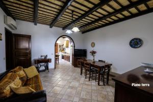 Μια τηλεόραση ή/και κέντρο ψυχαγωγίας στο Appartamenti Esther