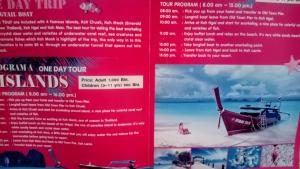 un flyer pour une excursion d'une journée à la plage dans l'établissement navaa Bungalow, à Phra Ae beach