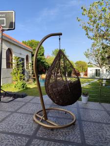 Garður fyrir utan Villa Naima