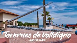 Fotografie z fotogalerie ubytování BLUE DOUBLE PRIVATE ROOM AT FRONT BEACH - HABITACION en la playa piso compartido ve Valencii
