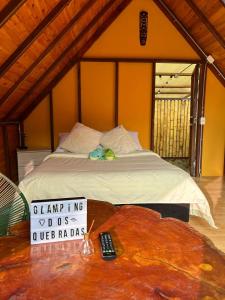Glampling Dos Quebradas客房内的一张或多张床位