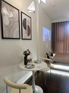 Gallery image of Masteri west heights C - Vinhomes smart city Tay Mo in Hà Ðông +34 photos