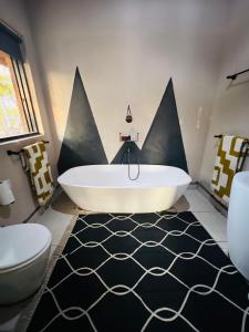 Koupelna v ubytování Simba Safaris African Pride Exotic Lodge