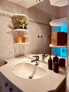 Koupelna v ubytování Driftberg 42 Seeluft - Haus A Wohnung 42 + 35 fotografií