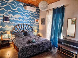 Postel nebo postele na pokoji v ubytování LeMaMi Seafront Bungalows