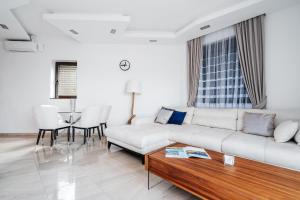 Predel za sedenje v nastanitvi Przno Apartments by In Property