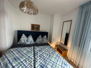 Giường trong phòng chung tại Vacation Home Lucija