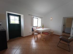 Ruang duduk di Nature retreat, trails & river +12 gambar
