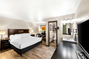 Gallery image of Americas Best Value Inn Marquette in Marquette