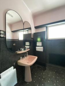 Ένα μπάνιο στο APPARTEMENTS VINUALES