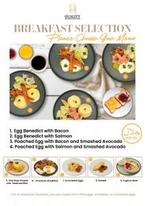 Un panfleto para una estación de desayuno con huevos y aguacate revueltos en Quality Beach Resorts and Spa Patong, en Patong Beach