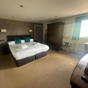 Afbeelding uit fotogalerij van Waveney Inn & Hotel in Burgh Saint Peter