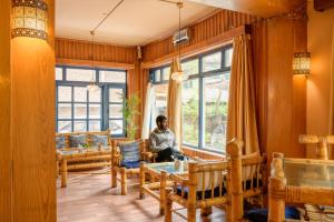 Drifters Inn - The Hidden Tribe的休息区