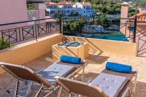 Bazén v ubytovaní Mariel House Fiskardo Kefalonia alebo v jeho blízkosti