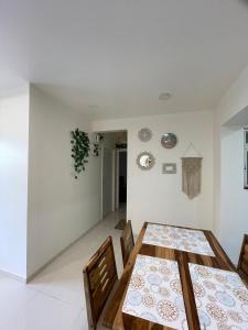 Fotografie z fotogalerie ubytování Good Stay 2BHK Pool apartment 10 mins from dabolim airport Goa 102 v destinaci Consua