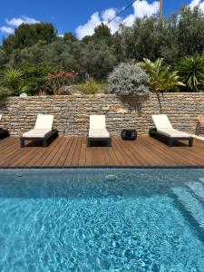 Piscina di Côté vignes cassis o nelle vicinanze