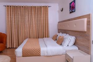 Postel nebo postele na pokoji v ubytování Havan Furnished Apartment-Shawmut