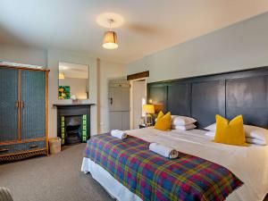Ένα ή περισσότερα κρεβάτια σε δωμάτιο στο 2 Bed in Richmond G0139