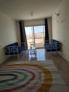 Setusvæði á Beach and pools front challet in Ras Sudr families Only عائلات فقط