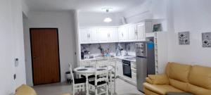 Kuchyň nebo kuchyňský kout v ubytování ART Apartment Durres Albania