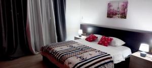 Postel nebo postele na pokoji v ubytování ART Apartment Durres Albania
