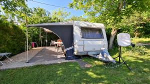 Afbeelding uit fotogalerij van Campingrosengarten in Cserszegtomaj