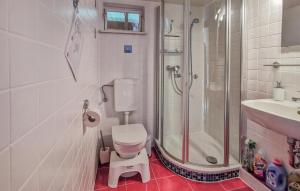 Ένα μπάνιο στο Lovely Home In Ribnitz-Damgarten +10 φωτογραφίες