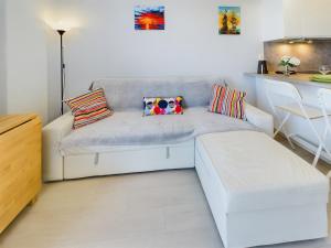 Posezení v ubytování Przytulny Apartament z Parkingiem Gdynia Pogórze by Noclegi Renters