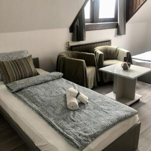 Gallery image of Aniiza apartman in Örvényes