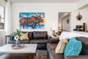 Χώρος καθιστικού στο Stillwater 3070 by Moose Management