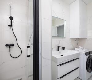 Phòng tắm tại EA Luxury Apartment with sea view +17 ảnh