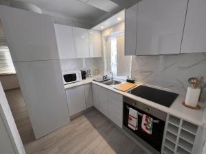 Η κουζίνα ή μικρή κουζίνα στο Golden house +21 φωτογραφίες