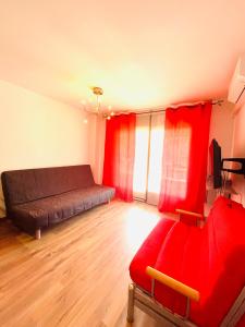 Posedenie v ubytovaní PORT AMBAR - Apartamento en la Marina de Empuriabrava - balcón con vistas al canal - playa - wifi