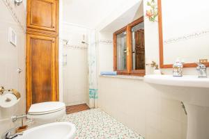 Kúpeľňa v ubytovaní Il Cottage di Villa Sveva, splendida vista mare