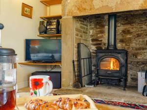 A television and/or entertainment centre at 3 Bed in Blanchland CN195