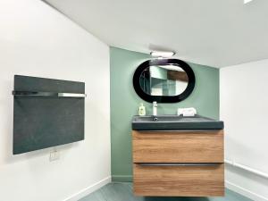 Kuchyň nebo kuchyňský kout v ubytování Les Remparts de Pitrac - Au Cœur de l'Hyper Centre