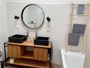 Ein Badezimmer in der Unterkunft COAST HOUSE Sky Suite