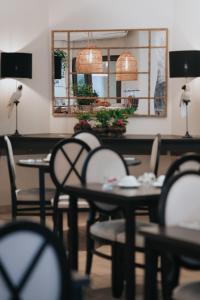 Restoran atau tempat makan lain di Hôtel Henry II Beaune Centre