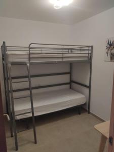 Fotografia z galérie ubytovania Apartamento en Roses con parking y piscina (5-7) v destinácii Roses