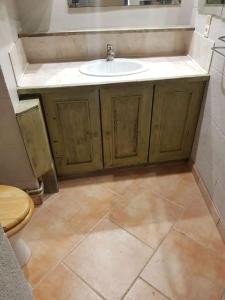 Photo de la galerie de l'établissement Superbe T1 bis accés direct parking gratuit proche, à Connaux